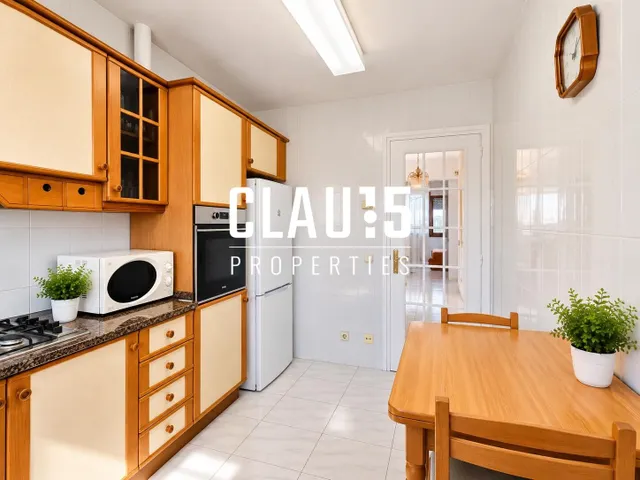 Casa independiente en venta con piscina privada y espectaculares vistas al mar en Sant Pol de Mar — 16
