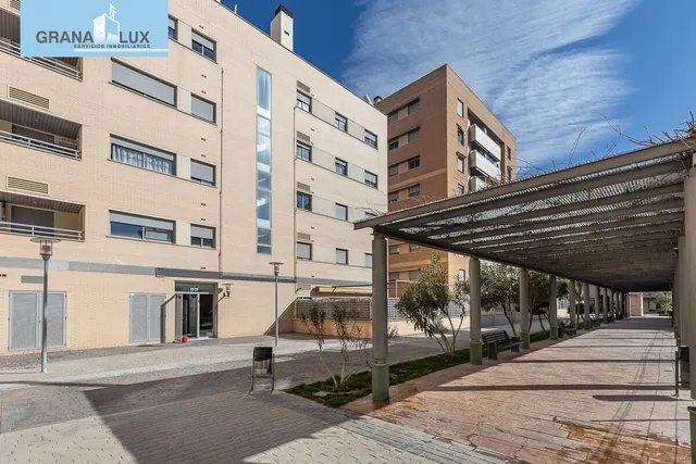 ÁTICO EN CAMPUS DE LA SALUD — 33