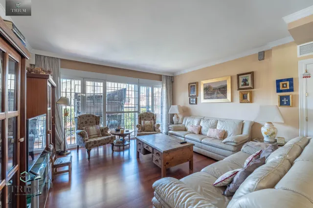 CHALET EN ZONA REBITES