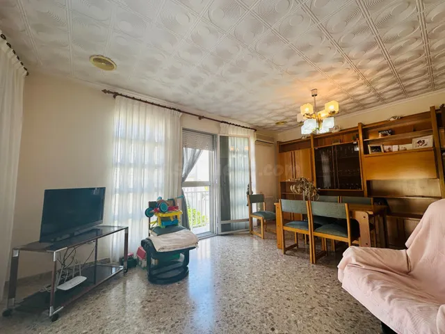 Casa con gran almacén - foto 4