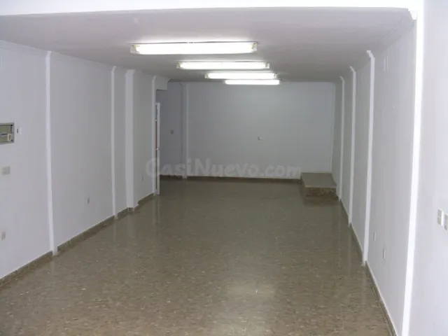 LOCAL COMERCIAL EN EL CENTRO DE ANTEQUERA SALE A LA VENTA - foto 3