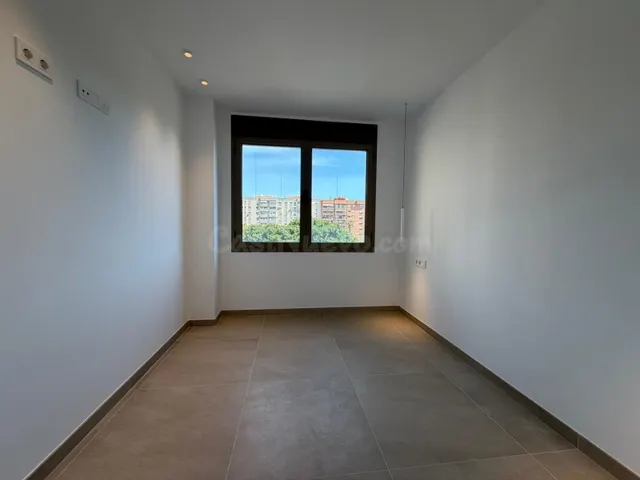 Piso de 3 habitaciones a estrenar en Calle Francia - foto 3