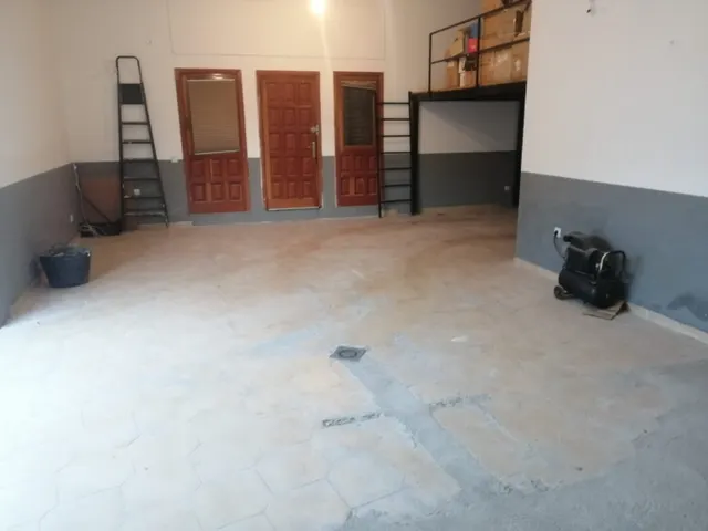 LOCAL APTO PARA GARAJE CON ALTILLO Y PUERTA AUTOMATICA — 4