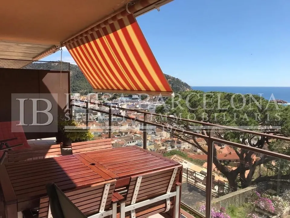 Apartamento con espectaculares vistas al mar y al Castillo
