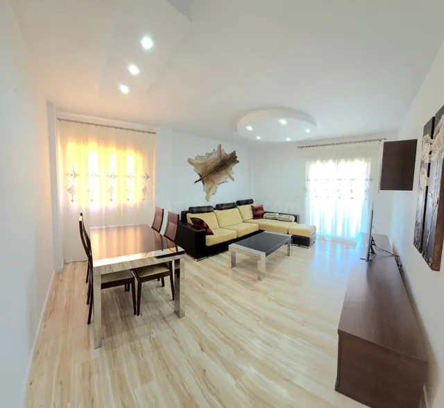 AMPLITUD, COMODIDAD Y UNA EXCELENTE UBICACIÓN EN MAZARRÓN — 3
