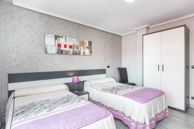 Hostal-Restaurante con magnifica casa anexa — 36