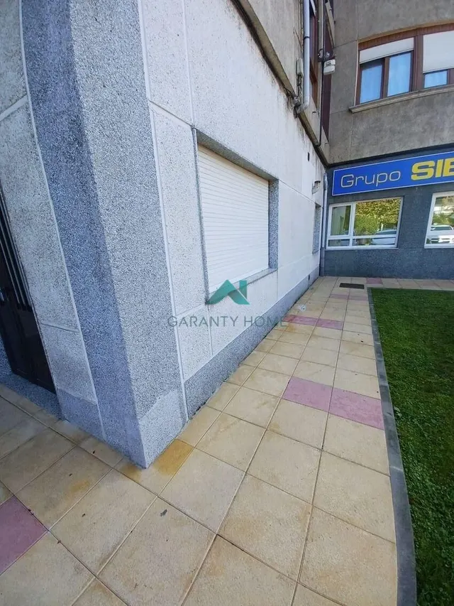 Se vende local comercial en Torrelavega — 7