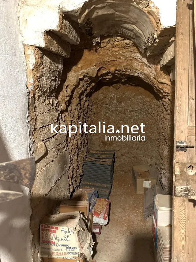 Amplia casa a la venta en Font de la Figuera (Valencia) — 49