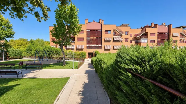 ¡en venta! piso con terraza acristalada, plaza de garaje y trastero en Boadilla del Monte — 29