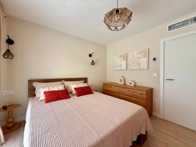 ¡SAN PEDRO DEL PINATAR – A ESTRENAR 2026! CASA DE LUJO A 100M DE LA PLAYA VILLANANITOS CON SOLÁRIUM PRIVADO DE 35M2 Y VISTAS AL MAR MENOR — 45