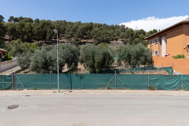 Parcela Urbanizable en Carretera de la Sierra — 12