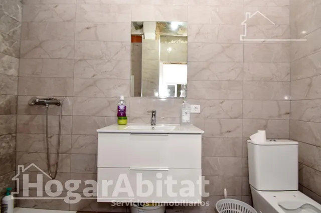Planta baja acogedora y semireformada con patio — 42
