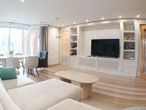 Chalet en las Alamedas, con ascensor SPA y piscina privada, centro de Lorca.