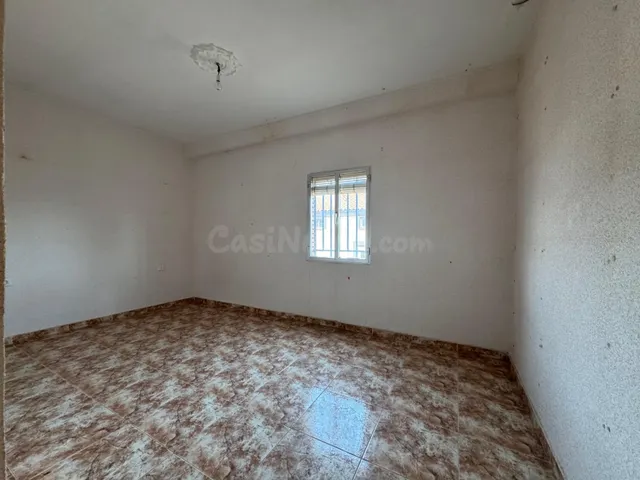 CASABANCO VENDE PISO DE TRES DORMITORIOS EN HERRERA DEL DUQU - foto 4