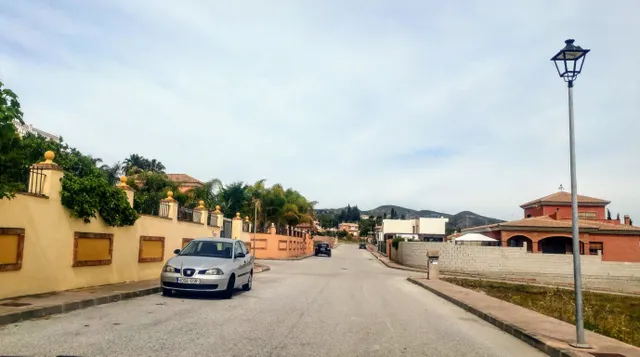 Se vende parcela de suelo en parte urbano, con pozo - ALHAURÍN DE LA TORRE — 43