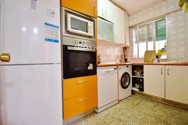ZONA CENTRO- Junto Plaza Mayor. 3 habitaciones con terraza. 1º planta sin ascensor. — 9