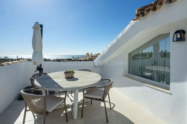 Ático 5 habitaciones 231m² en venta - Guadalmina Baja