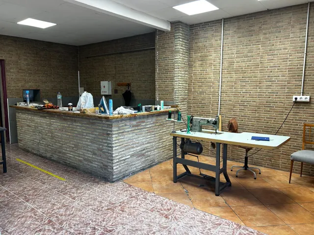 Local comercial 270m² en venta - La Arboleja — 2