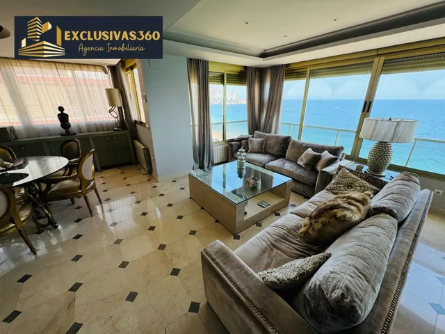 Piso de lujo en primera línea de playa Levante con 3 habitaciones y 2 baños. Exclusivas360 Benidorm — 13