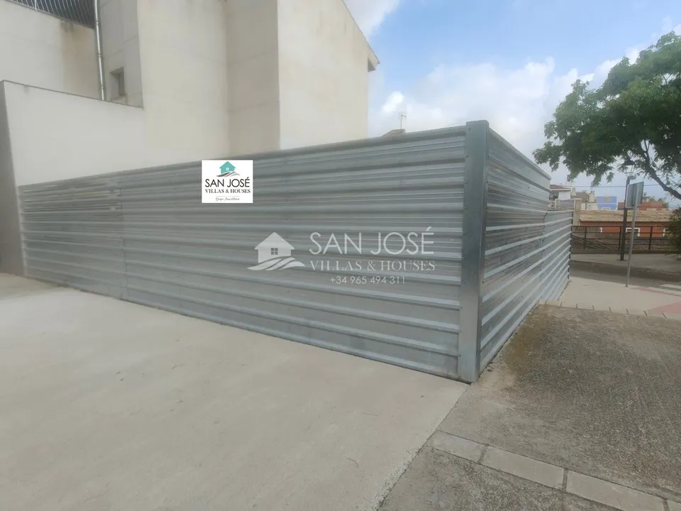 SE VENDE SOLAR CERCA DEL HIPERBER NUEVO DE ASPE