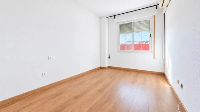 Oportunidad Única en Villablanca: Piso de Tres Dormitorios con garaje y muchísima luz — 7