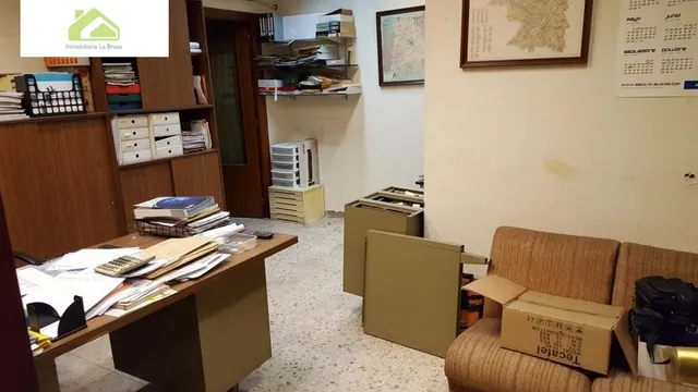 VENTA  DE LOCAL EN ZONA LA VAGUADA — 7