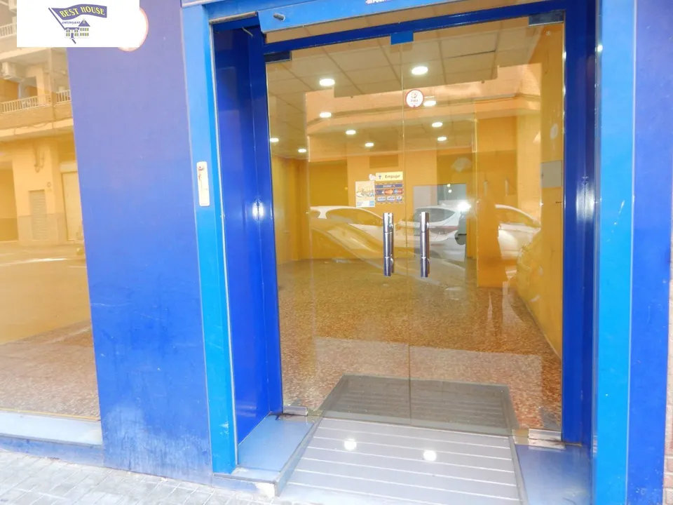 GRAN LOCAL COMERCIAL EN ZONA SAN JOSÉ DE ONTINYENT