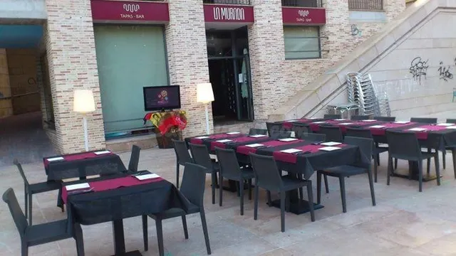 Local para restaurante en venta en pleno centro de Alzira - foto 2