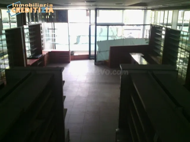 LOCAL COMERCIAL DE 108M - foto 3