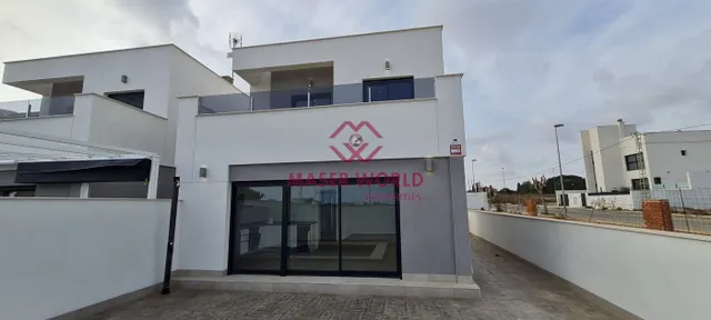 VILLAS DE OBRA NUEVA EN ORIHUELA COSTA — 2