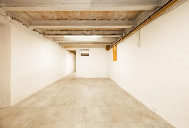 Pis amb terrassa gran i garatge tipus box a Torelló — 19