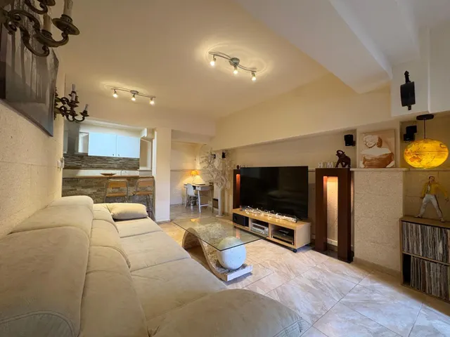 Bungalow de 3 dormitorios y 2 Baños con 2 Terrazas y Piscina en Gran Alacant. — 27