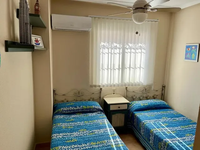 Bungalow Adosado en Alquiler en Urbanización con Piscina – Santa Pola, a solo 1 km de la Playa — 13