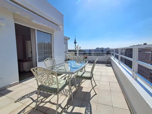 ÁTICO EXCLUSIVO CON GRAN TERRAZA JUNTO AL PARQUE DEL RETIRO 
