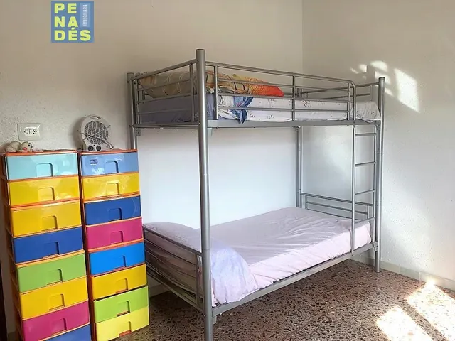 A ESCASOS METROS DEL CASCO URBANO. — 19
