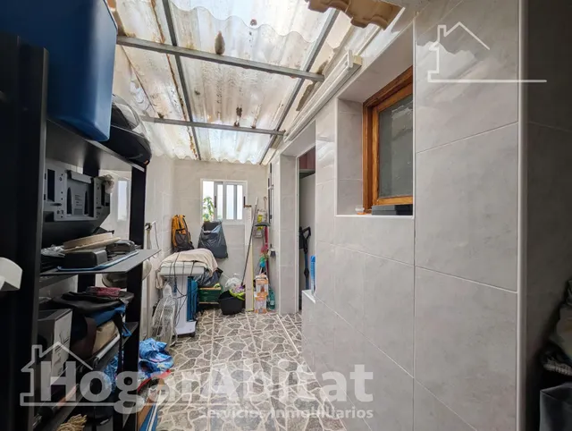 ¡Cerca del mar! Precioso Adosado reformado en residencial, con solarium, piscina comunitaria y garaje — 20