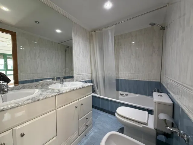 Piso exterior con terraza de 30 m2 en la zona de Ciudad de l - foto 5