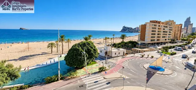 Piso Reformado en Primera Línea de Playa - Benidorm — 2