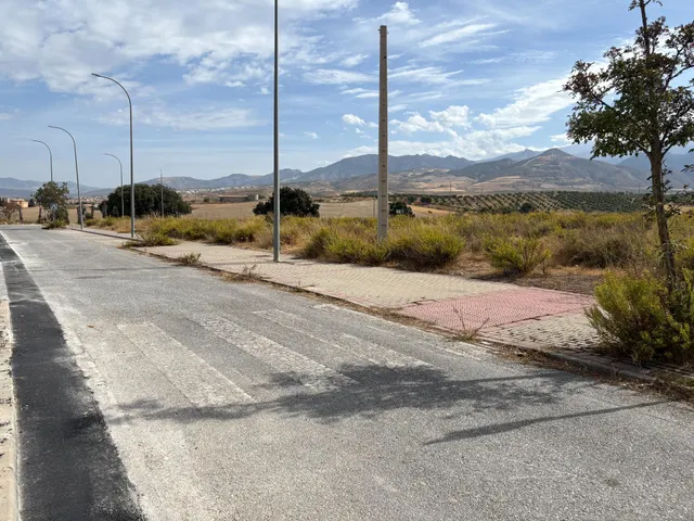 PARCELAS A LA VENTA EN OTURA, URBANIZACION, DESDE 550 METROS, EDIFICABILIDAD 0,40 IDEAL PARA CONSTRUIR CHALET INDEPENDIENTE. — 7