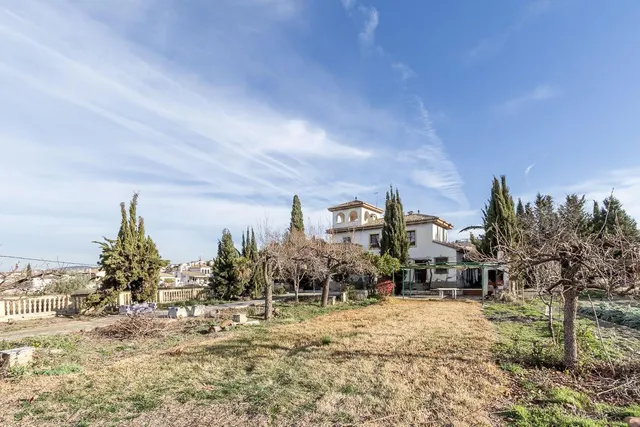 CASA CON MÁS DE 4000 METROS DE PARCELA EN MONACHIL — 2