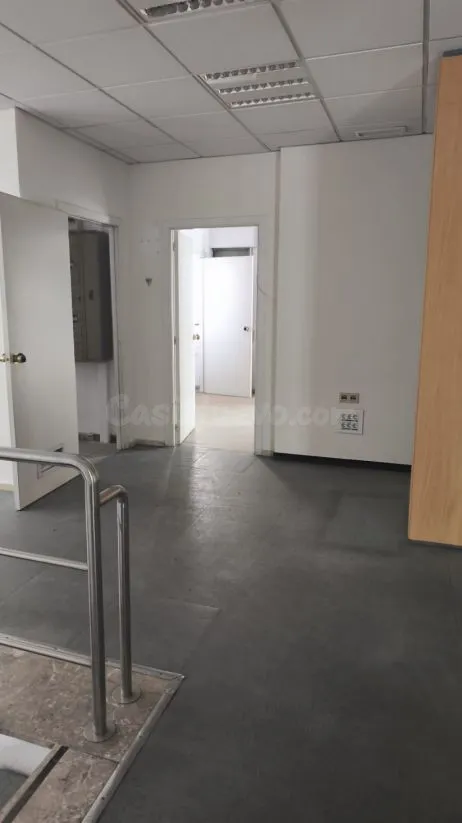 Local comercial 257m² en venta - Sur - foto 3