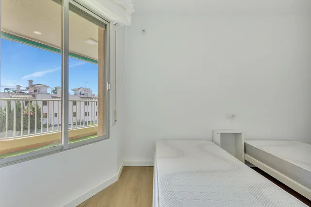 Apartamento de 3 dormitorios en Cabo Roig — 15