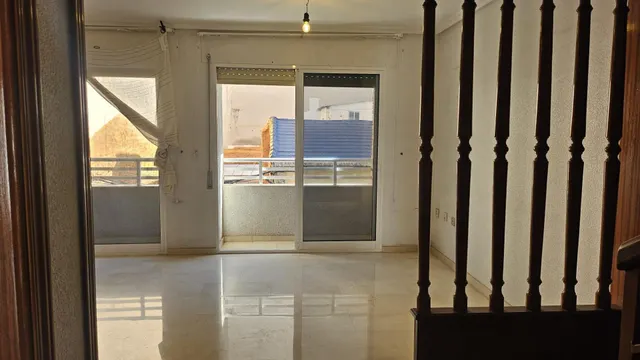 Se Vende Casa de Tres Plantas con garaje doble y trastero. — 42