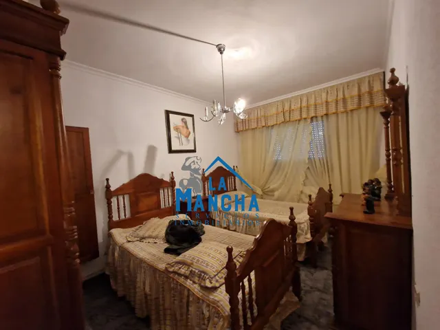 *180.000€* inmobiliaria la mancha vende parcela en Albacete — 25