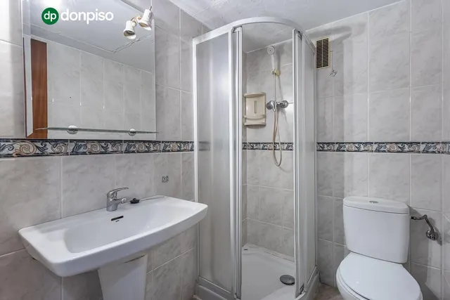 Espacio, luz y comodidad en una vivienda con grandes posibilidades en zona Alcampo — 20