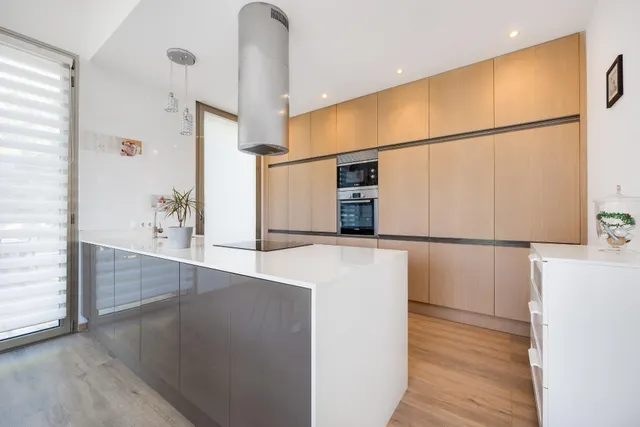 GRAN VILLA EN SAN MIGUEL: 4 HAB, 3 BAÑOS — 25