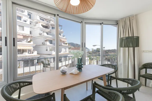 ¡exclusivo apartamento en primera linea de playa con reforma integral de alta gama! — 12