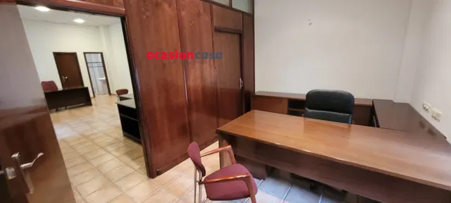 SE ALQUILA LOCAL COMERCIAL EN EL CENTRO — 6