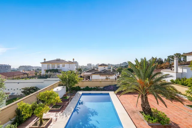 Villa de 5 dormitorios en Arroyo de la Miel, Benalmádena, Co - foto 3