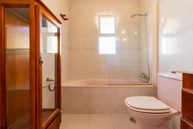 Ático con 100 m2 de espacio exterior, vistas panorámicas y garaje en el centro de Fuengirola – 375.000 € — 30